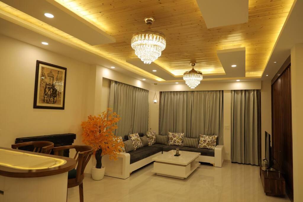 The Cerro Rico - 3 Bhk Modern Villa Kasauli Buitenkant foto