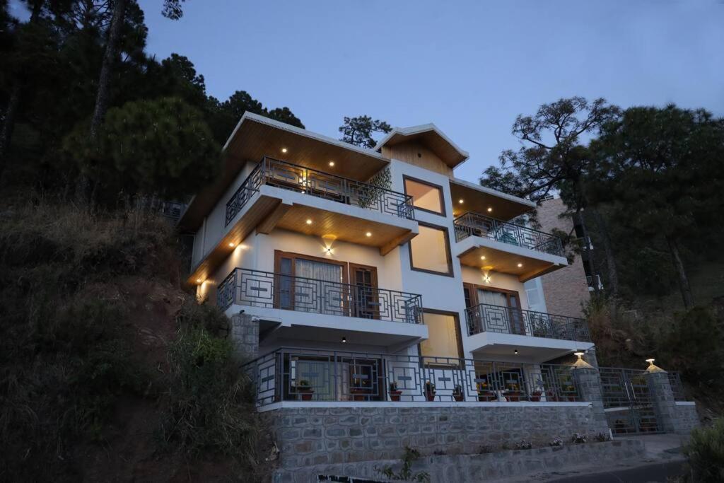 The Cerro Rico - 3 Bhk Modern Villa Kasauli Buitenkant foto