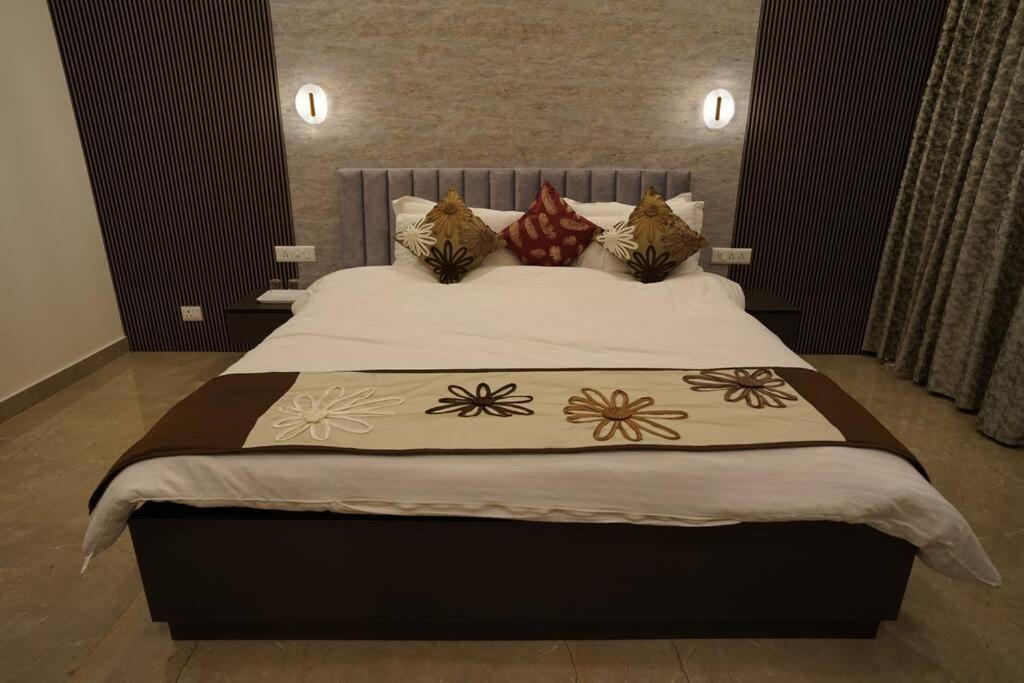 The Cerro Rico - 3 Bhk Modern Villa Kasauli Buitenkant foto