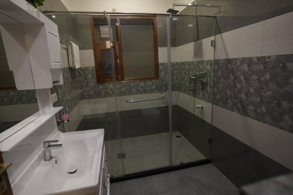 The Cerro Rico - 3 Bhk Modern Villa Kasauli Buitenkant foto