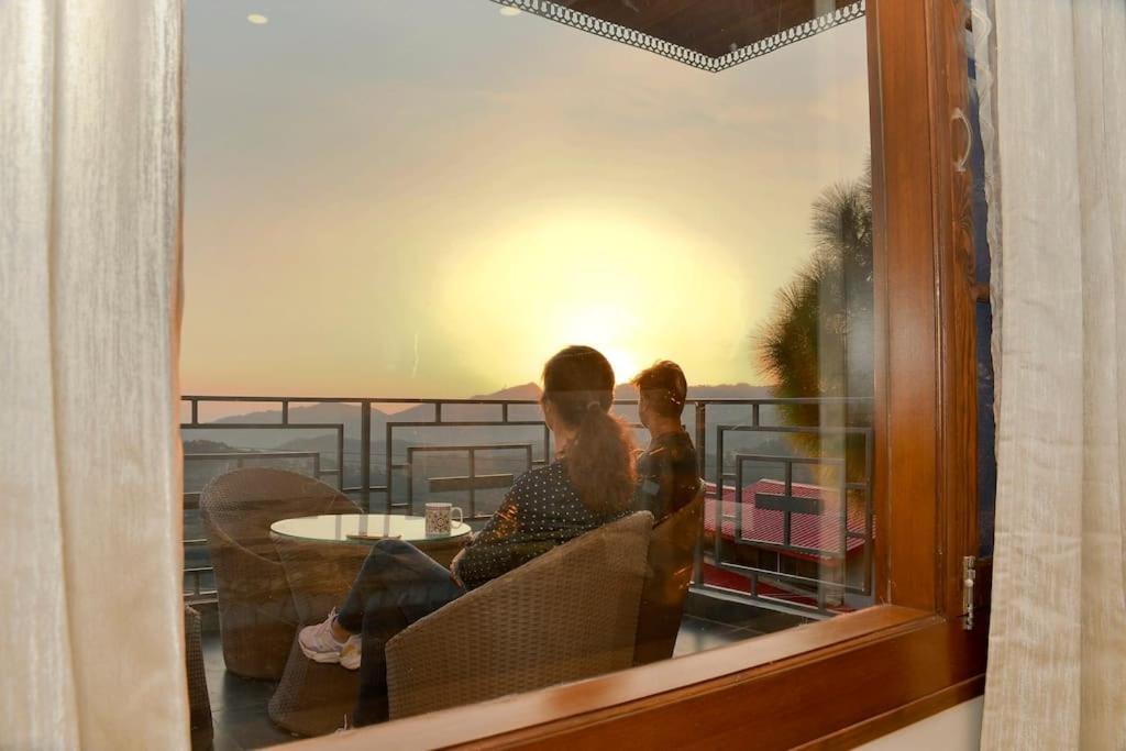 The Cerro Rico - 3 Bhk Modern Villa Kasauli Buitenkant foto