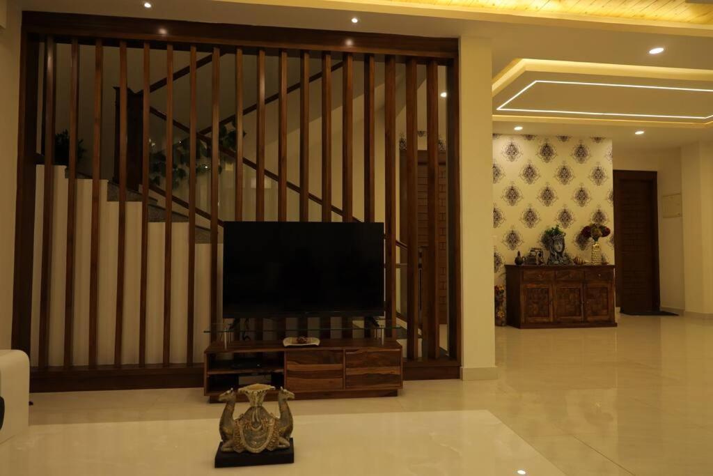 The Cerro Rico - 3 Bhk Modern Villa Kasauli Buitenkant foto